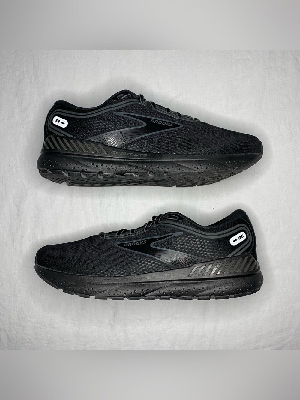 Brooks Beast GTS 23 Mens 11 Wide 2E Black Running Walking Shoes Sneakers